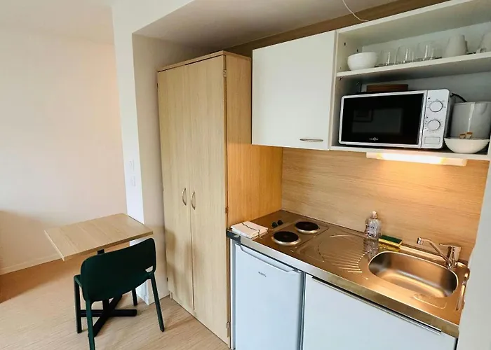 Apartment We Live In R - 202 *